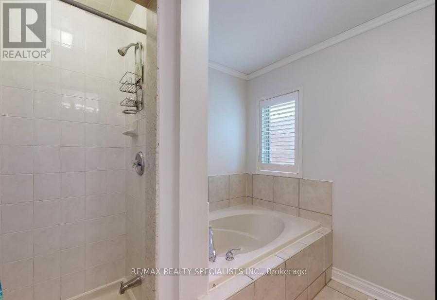 Mississauga L5W1C4 | 3 Bed 3 Bath | $3,400 Mississauga L5W1C4 | 3 Bed 3 Bath | $3,400