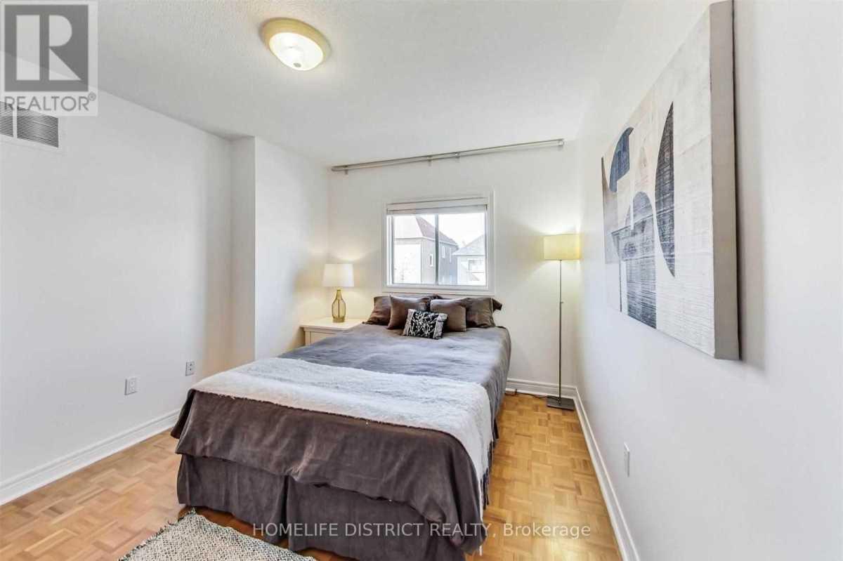 Vaughan L6A2K4 | 3+1 Bed 3 Bath | $3,800 Vaughan L6A2K4 | 3+1 Bed 3 Bath | $3,800