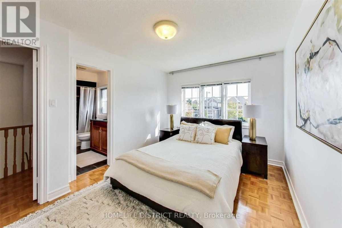 Vaughan L6A2K4 | 3+1 Bed 3 Bath | $3,800 Vaughan L6A2K4 | 3+1 Bed 3 Bath | $3,800