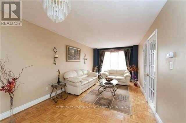 Vaughan L6A1J7 | 3 Bed 3 Bath | $3,500 Vaughan L6A1J7 | 3 Bed 3 Bath | $3,500