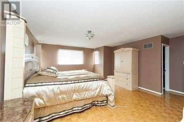 Vaughan L6A1J7 | 3 Bed 3 Bath | $3,500 Vaughan L6A1J7 | 3 Bed 3 Bath | $3,500