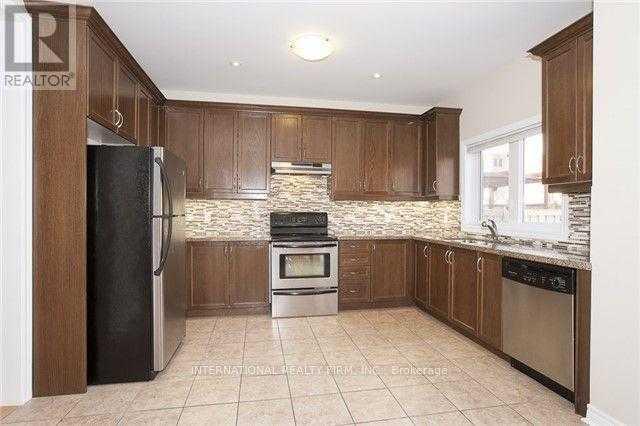 Vaughan L6A0Y2 | 5 Bed 4 Bath | $4,500 Vaughan L6A0Y2 | 5 Bed 4 Bath | $4,500