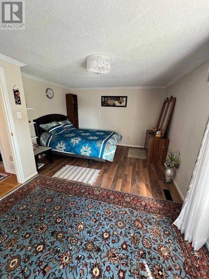 Vaughan L4J3A5 | 3 Bed 3 Bath | $3,800 Vaughan L4J3A5 | 3 Bed 3 Bath | $3,800