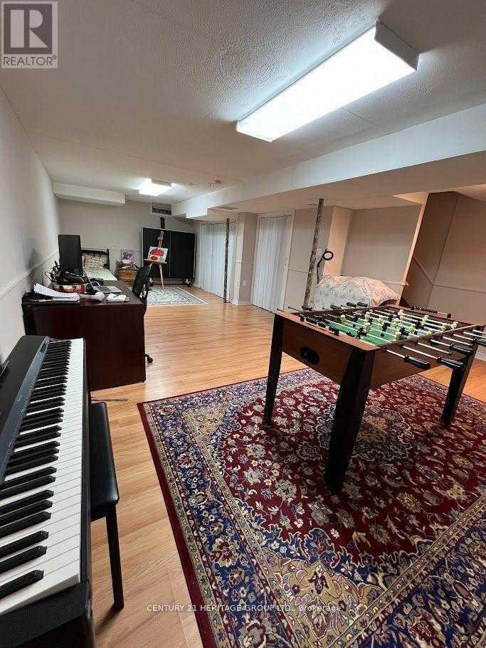 Vaughan L4J3A5 | 3 Bed 3 Bath | $3,800 Vaughan L4J3A5 | 3 Bed 3 Bath | $3,800