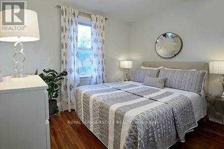 Toronto M4C5E4 | 2 Bed 1 Bath | $2,750 Toronto M4C5E4 | 2 Bed 1 Bath | $2,750