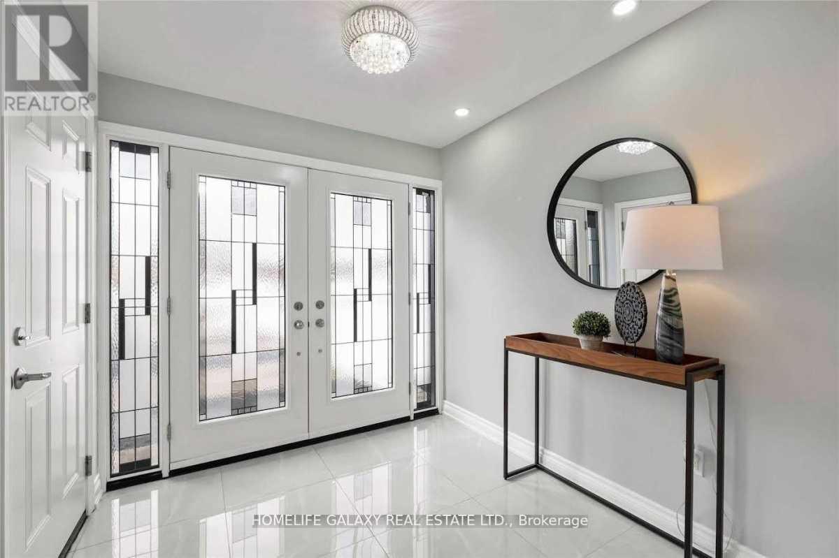 Mississauga L5E2H9 | 4 Bed 3 Bath | $4,900 Mississauga L5E2H9 | 4 Bed 3 Bath | $4,900