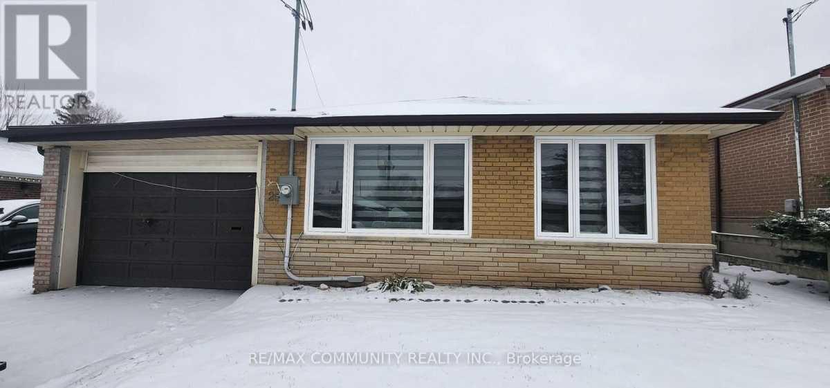 Toronto | MAIN 3 Bed 1 Bath | $2,900 Toronto | MAIN 3 Bed 1 Bath | $2,900