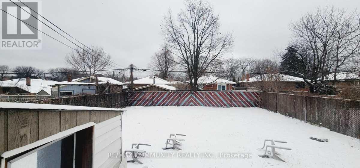 Toronto | MAIN 3 Bed 1 Bath | $2,900 Toronto | MAIN 3 Bed 1 Bath | $2,900
