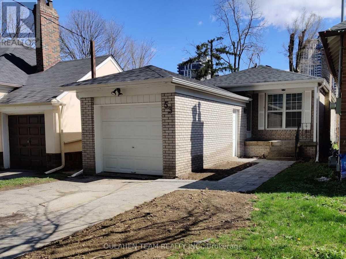 Toronto M2N2V8 | 3 Bed 1 Bath | $3,700 Toronto M2N2V8 | 3 Bed 1 Bath | $3,700