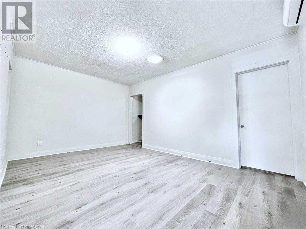 Scarborough M1L3B1 | 2 Bed 1 Bath | $3,400 Scarborough M1L3B1 | 2 Bed 1 Bath | $3,400