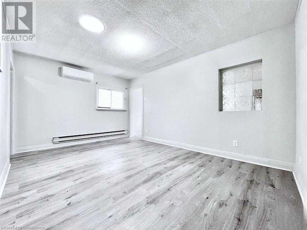 Scarborough M1L3B1 | 2 Bed 1 Bath | $3,400 Scarborough M1L3B1 | 2 Bed 1 Bath | $3,400