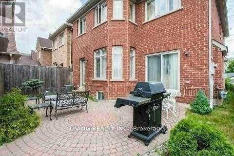 Mississauga L5M1Y8 | 4+1 Bed 4 Bath | $3,700 Mississauga L5M1Y8 | 4+1 Bed 4 Bath | $3,700