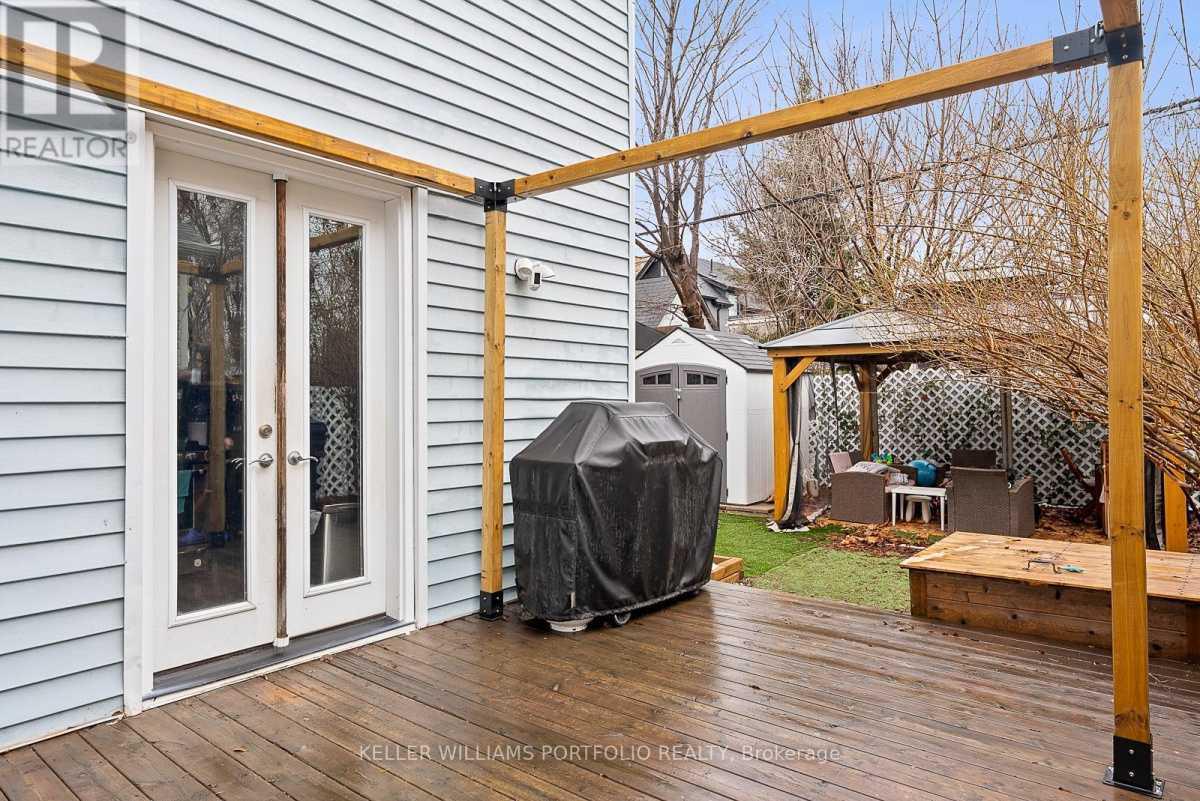 Toronto M4L2Z6 | 3+1 Bed 2 Bath | $4,100 Toronto M4L2Z6 | 3+1 Bed 2 Bath | $4,100