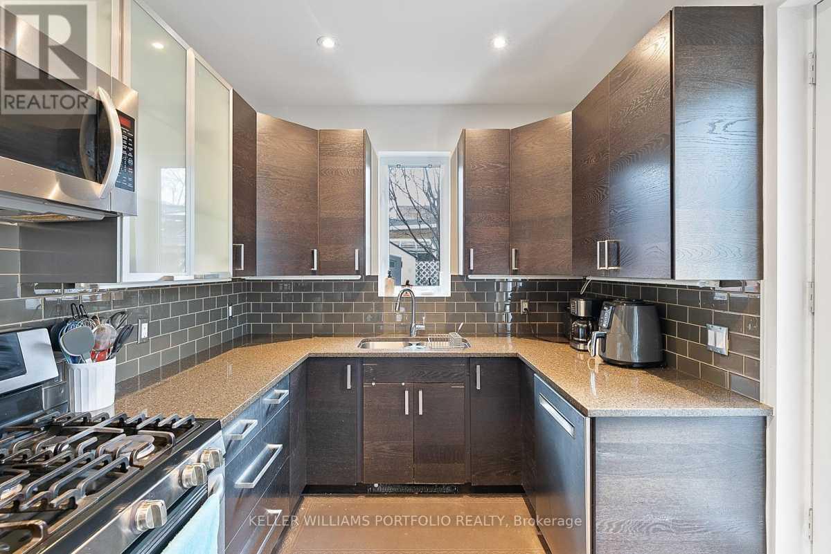 Toronto M4L2Z6 | 3+1 Bed 2 Bath | $4,100