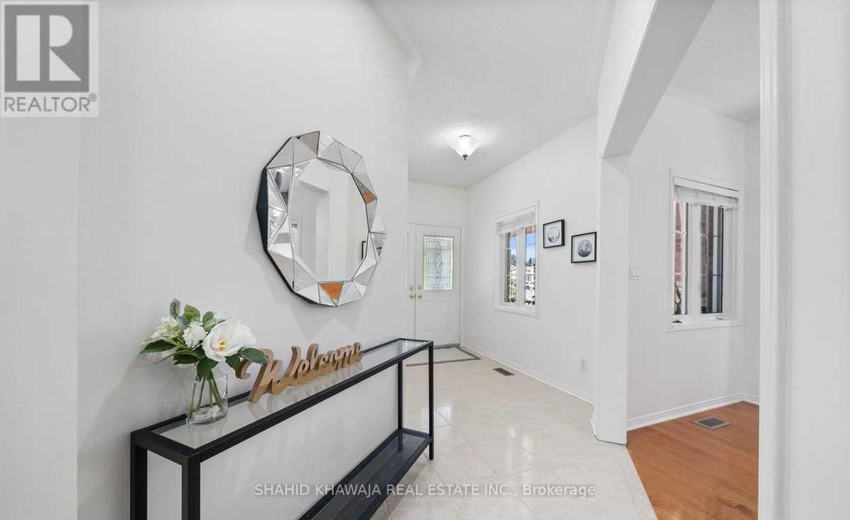 Mississauga L5W1K7 | 4 Bed 4 Bath | $4,200 Mississauga L5W1K7 | 4 Bed 4 Bath | $4,200