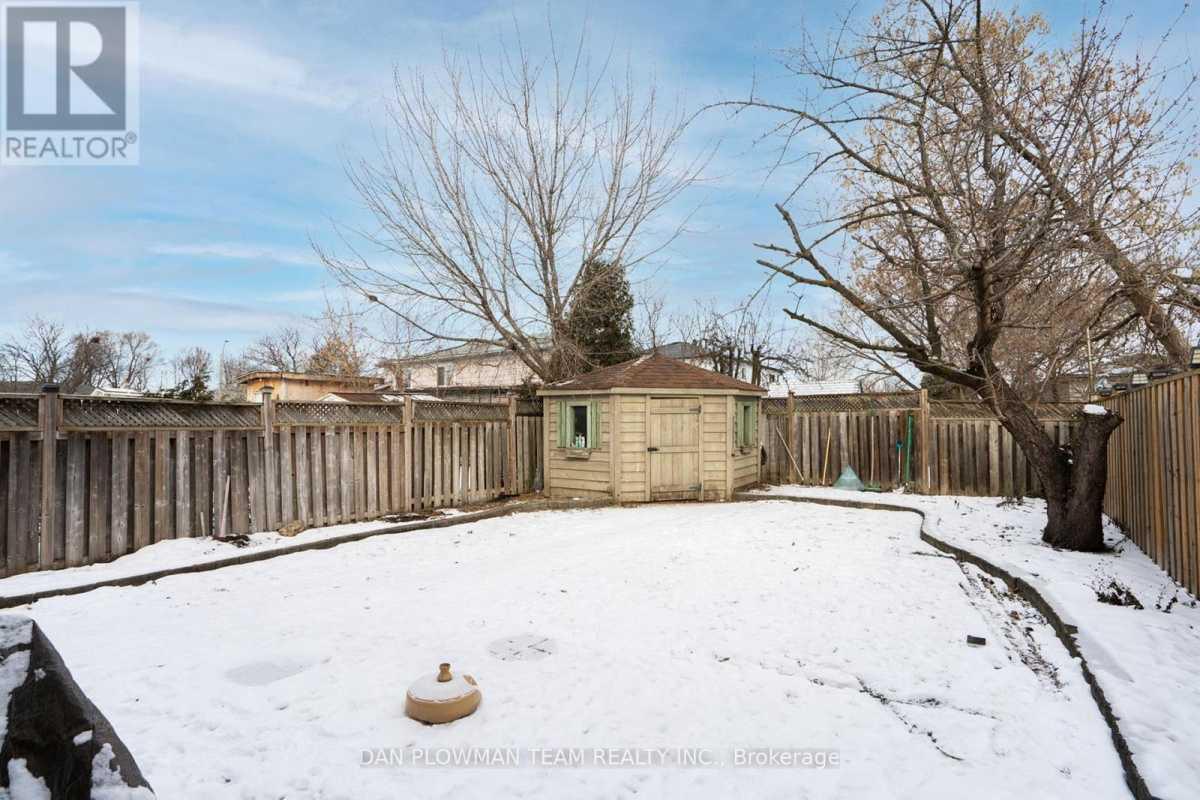 Mississauga L5C1X5 | 4 Bed 2 Bath | $795,000 Mississauga L5C1X5 | 4 Bed 2 Bath | $795,000