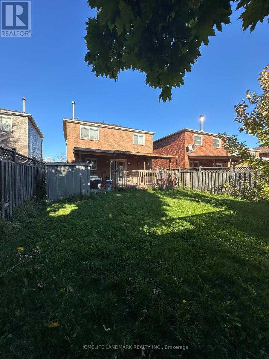 Mississauga L5B3K9 | 3+1 Bed 3 Bath | $3,680 Mississauga L5B3K9 | 3+1 Bed 3 Bath | $3,680