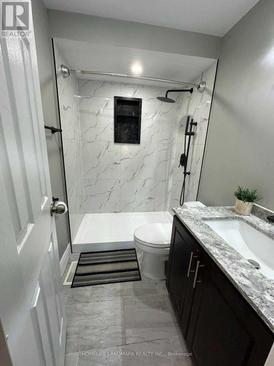 Mississauga L5B3K9 | 3+1 Bed 3 Bath | $3,680 Mississauga L5B3K9 | 3+1 Bed 3 Bath | $3,680