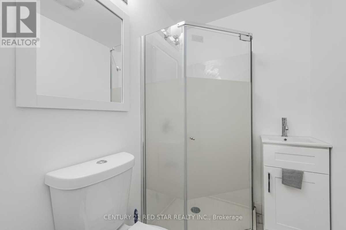 Toronto M9W2M3 | 3 Bed 2 Bath | $3,500
