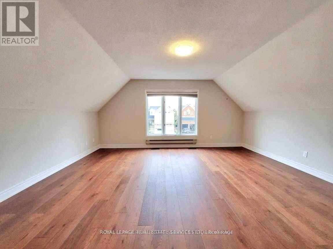 LEESIDE CR Mississauga | 4 Bed 3 Bath | $3,850 LEESIDE CR Mississauga | 4 Bed 3 Bath | $3,850