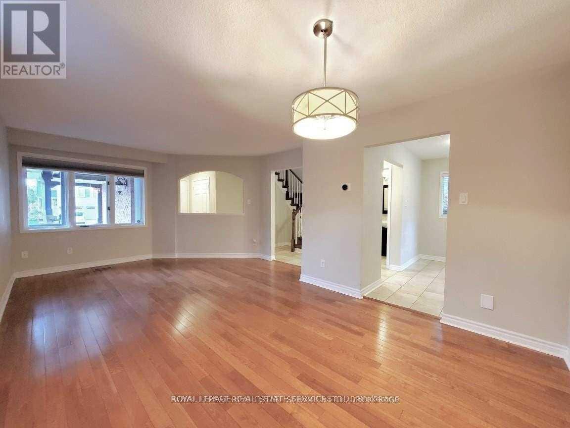 LEESIDE CR Mississauga | 4 Bed 3 Bath | $3,850 LEESIDE CR Mississauga | 4 Bed 3 Bath | $3,850