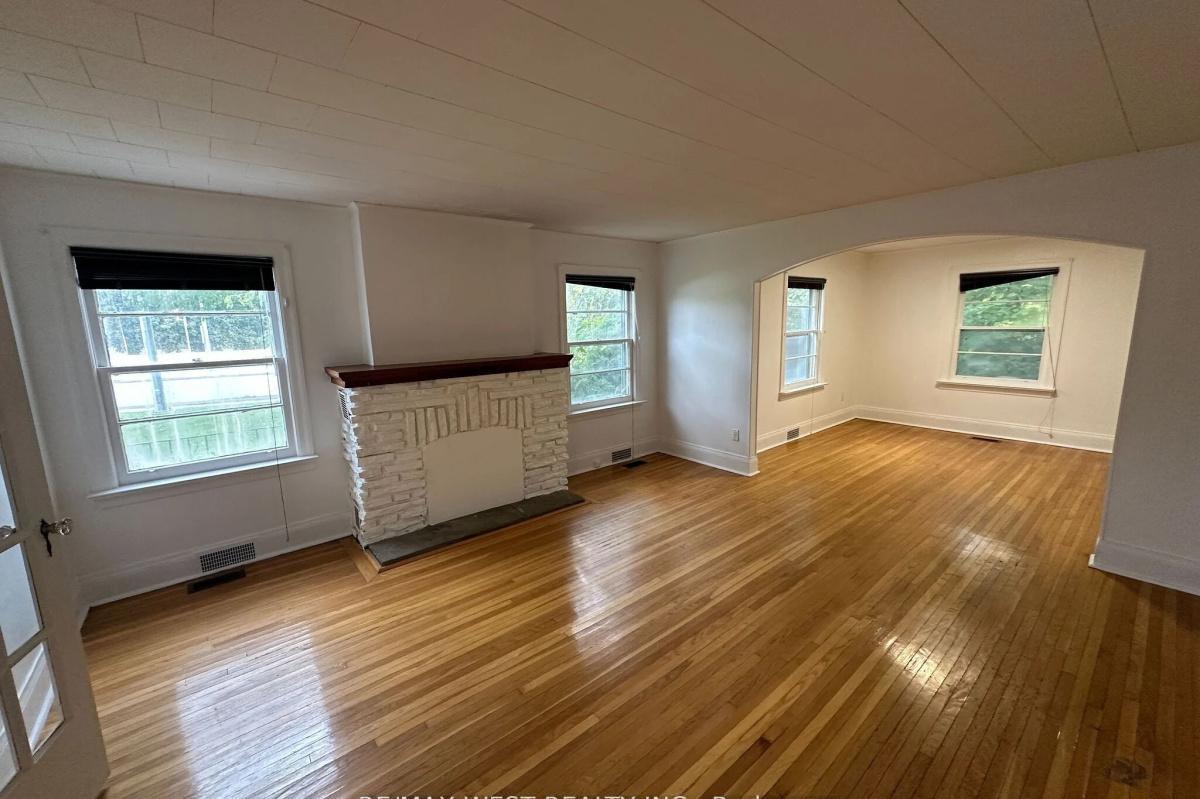 8186 Islington Avenue Vaughan | 2+1 Bed 2 Bath | $2,790