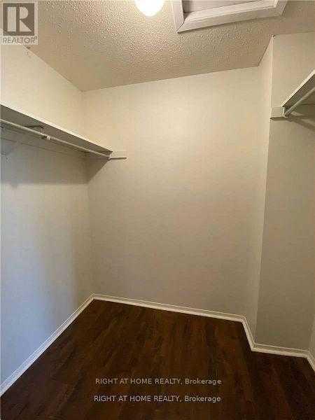 3158 MCCARRON CRESCENT E Mississauga | 3+1 Bed 3 Bath | $3,400