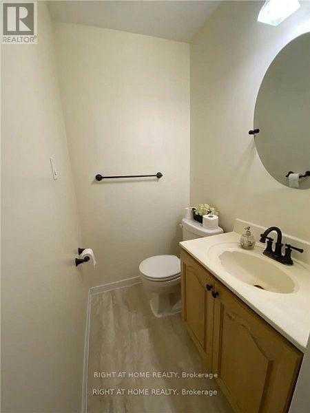 3158 MCCARRON CRESCENT E Mississauga | 3+1 Bed 3 Bath | $3,400 3158 MCCARRON CRESCENT E Mississauga | 3+1 Bed 3 Bath | $3,400