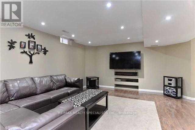 3324 RAINDANCE CRESCENT Mississauga | 3 Bed 4 Bath | $3,800