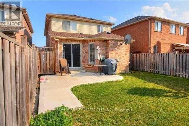 3324 RAINDANCE CRESCENT Mississauga | 3 Bed 4 Bath | $3,800 3324 RAINDANCE CRESCENT Mississauga | 3 Bed 4 Bath | $3,800
