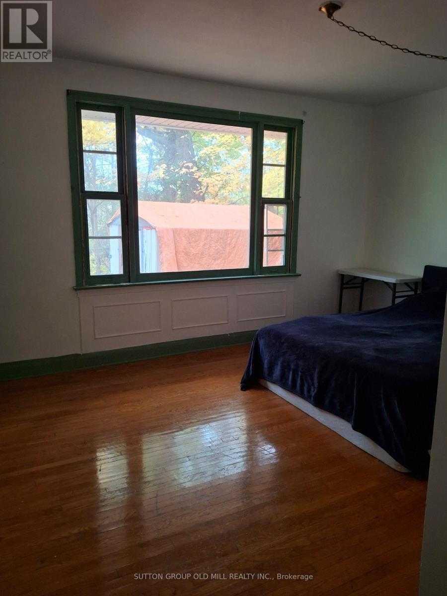 60 HARBORN ROAD Mississauga | 3 Bed 3 Bath | $3,500 60 HARBORN ROAD Mississauga | 3 Bed 3 Bath | $3,500