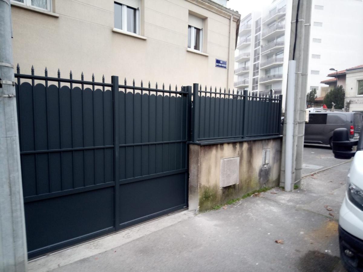 Portail, portillon et clôtures PONT-AVEN Portail, portillon et clôtures PONT-AVEN