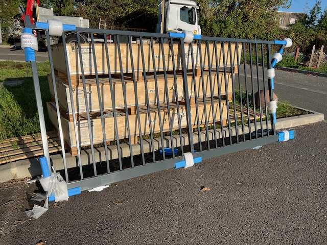 Portail coulissant neuf Portail coulissant neuf