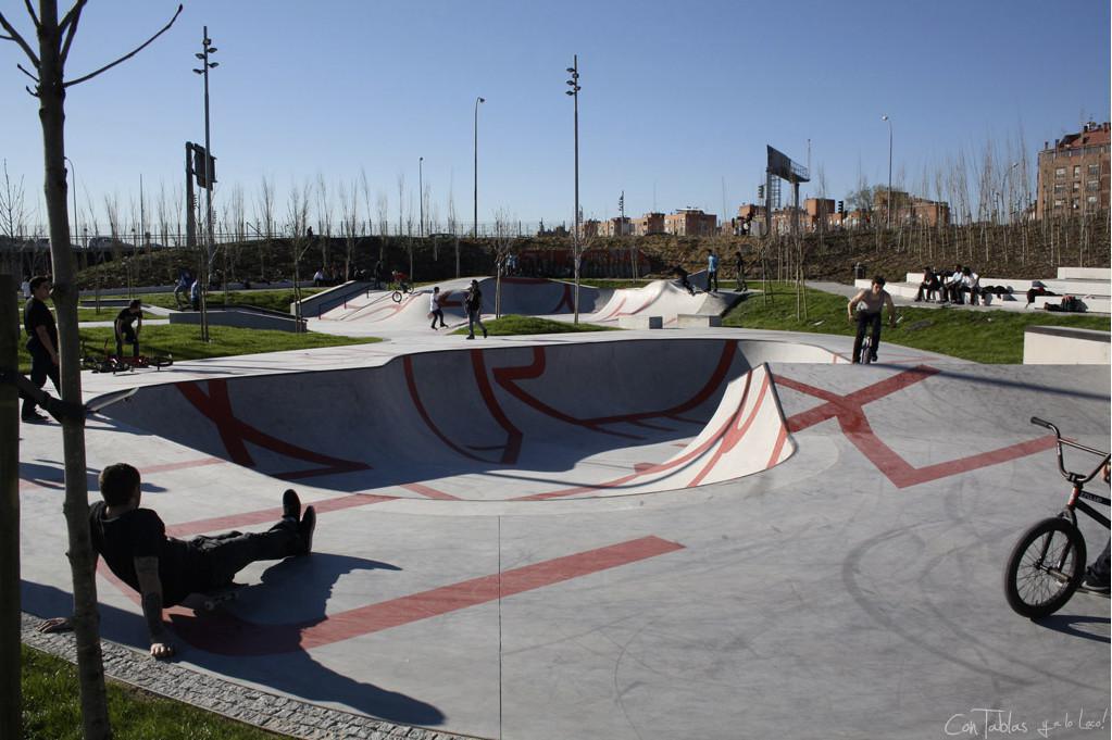 Skatepark de Legazpi (Madrid Río) Skatepark de Legazpi (Madrid Río)