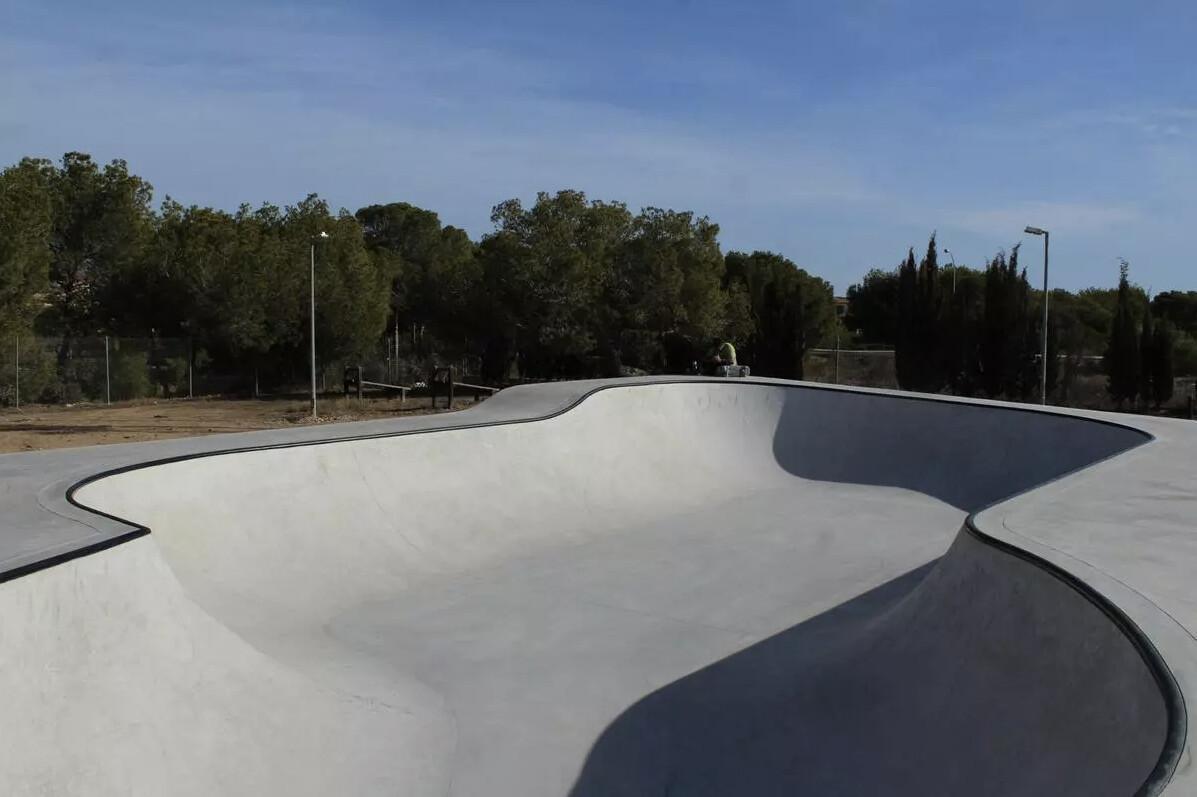 Skatepark del polideportivo de Orihuela