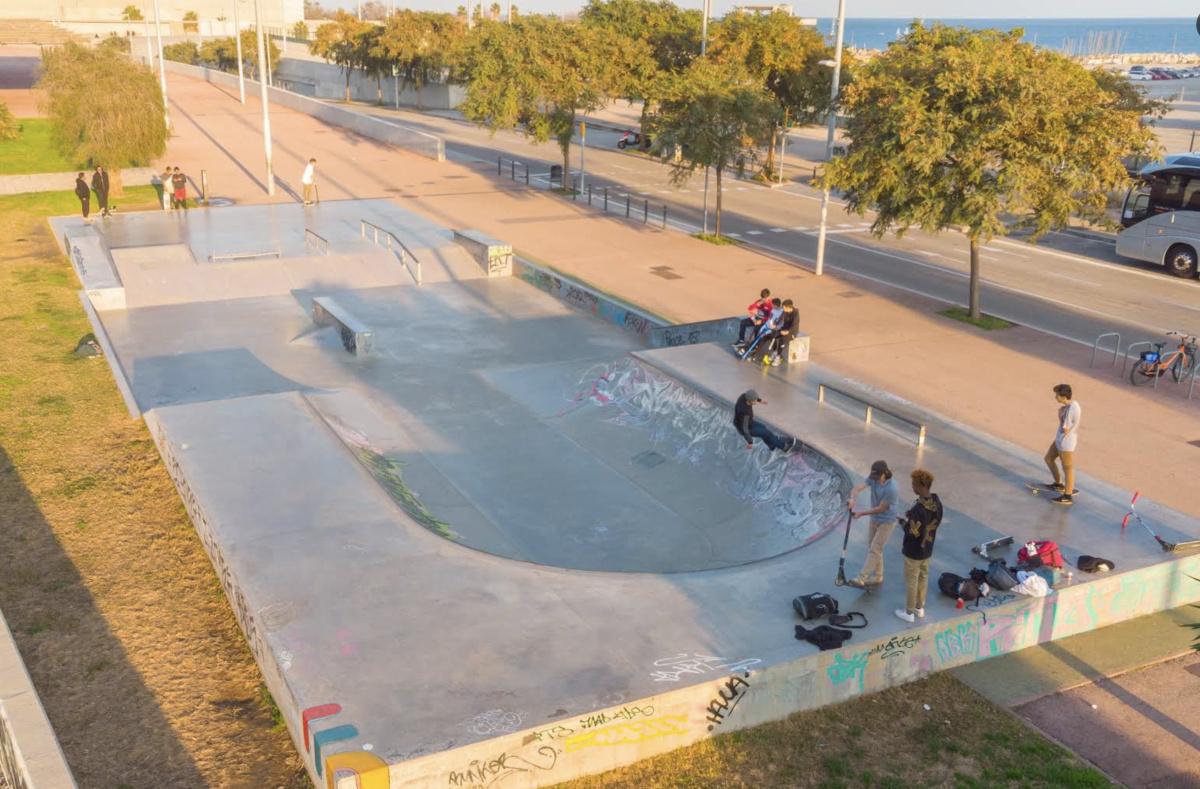 Top 3 skateparks en Barcelona ideales para principiantes - Guía de Adrenaline Atlas 🛹