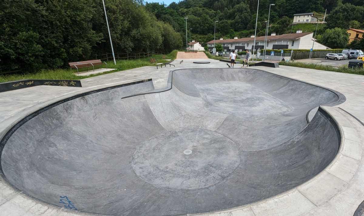 Mejores Skateparks del País Vasco 2025 | Guía Actualizada de Spots en Euskadi
