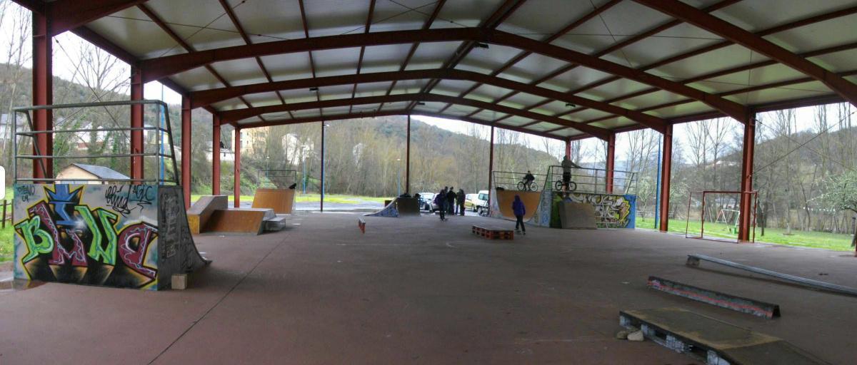 9 Skateparks con sombra para visitar este 2025 por España (y un extra en Francia) ☀️🌳 9 Skateparks con sombra para visitar este 2025 por España (y un extra en Francia) ☀️🌳