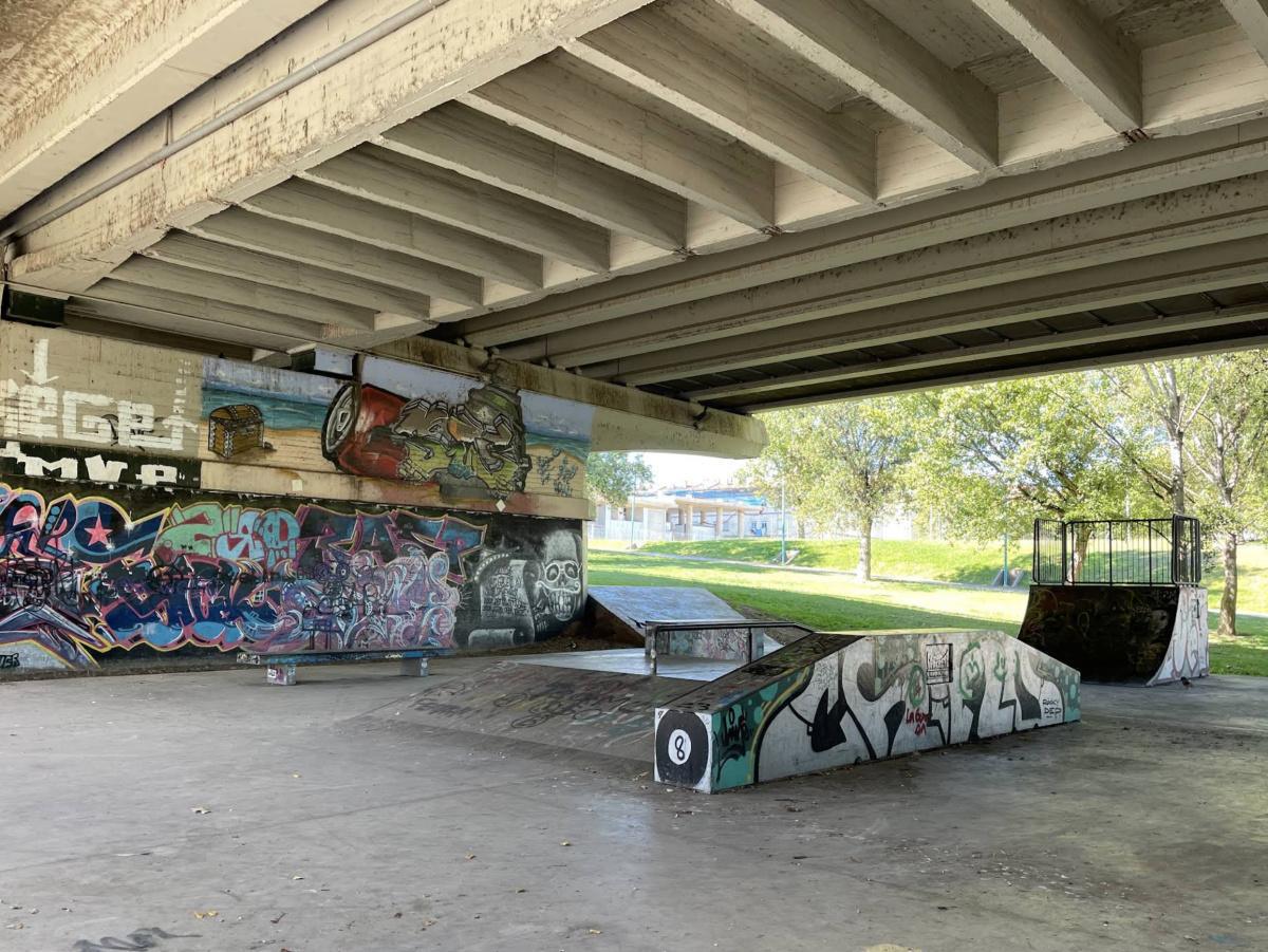 9 Skateparks con sombra para visitar este 2025 por España (y un extra en Francia) ☀️🌳 9 Skateparks con sombra para visitar este 2025 por España (y un extra en Francia) ☀️🌳