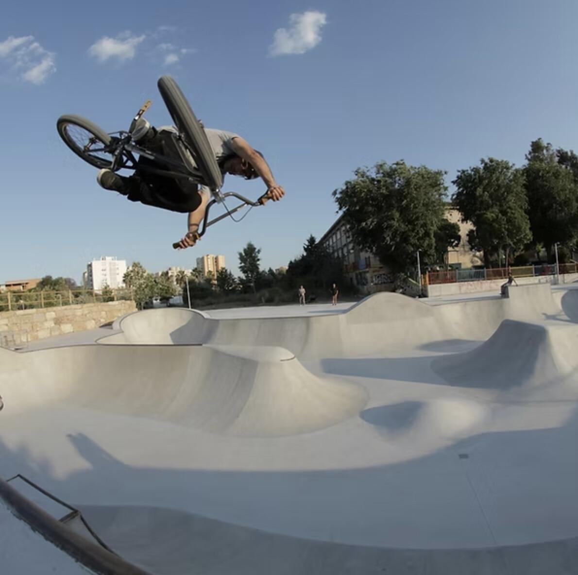 El skatepark más grande y completo de España (2025) El skatepark más grande y completo de España (2025)