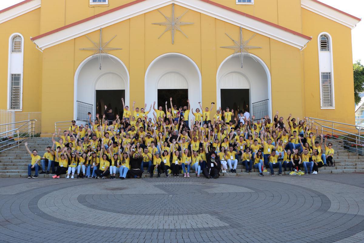 JOVENS FRANCISCANOS ENCERRAM 8ª EDIÇÃO DAS MISSÕES DA JUVENTUDE COM O COMPROMISSO DE SEREM PORTADORES DA ESPERANÇA