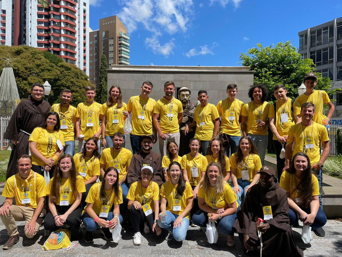 JOVENS FRANCISCANOS ENCERRAM 8ª EDIÇÃO DAS MISSÕES DA JUVENTUDE COM O COMPROMISSO DE SEREM PORTADORES DA ESPERANÇA