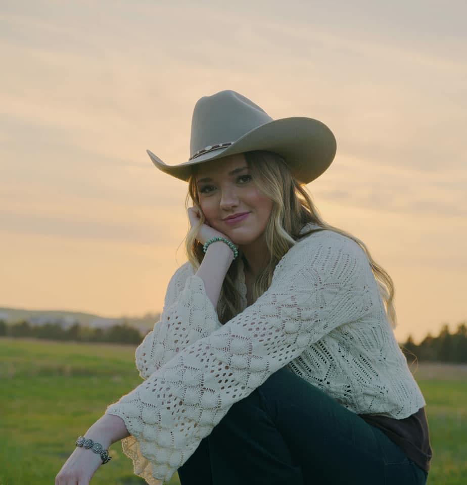 CHLOE RAYE - BACARDI COUNTRY CLUB STAGE