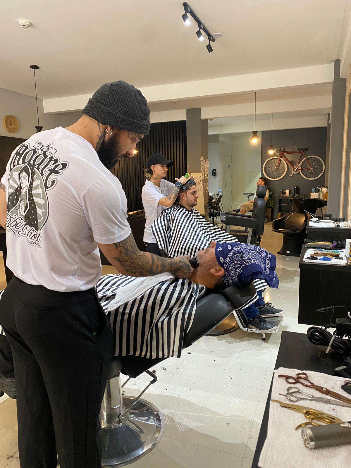 La Madre Barber Shop La Madre Barber Shop