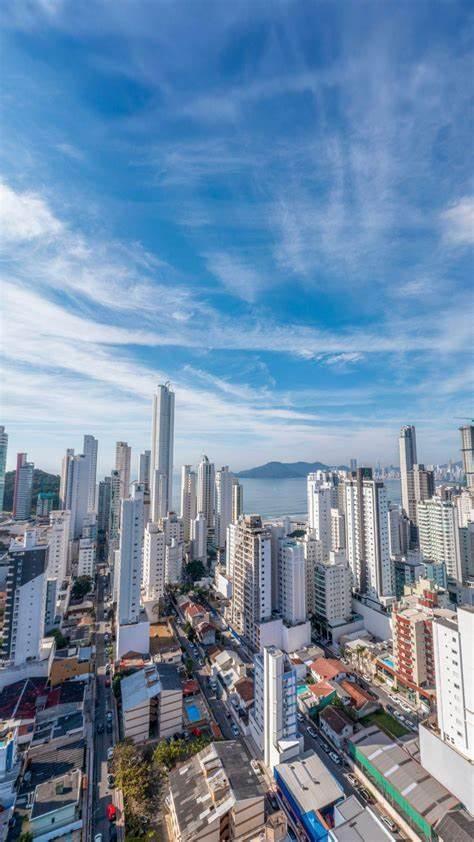 Trêsás Imobiliária em Balneário Camboriú Trêsás Imobiliária em Balneário Camboriú