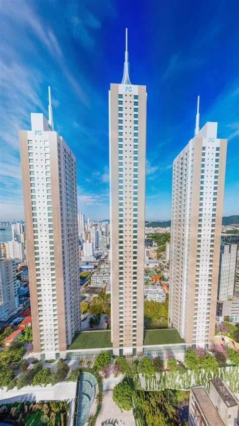 Trêsás Imobiliária em Balneário Camboriú Trêsás Imobiliária em Balneário Camboriú