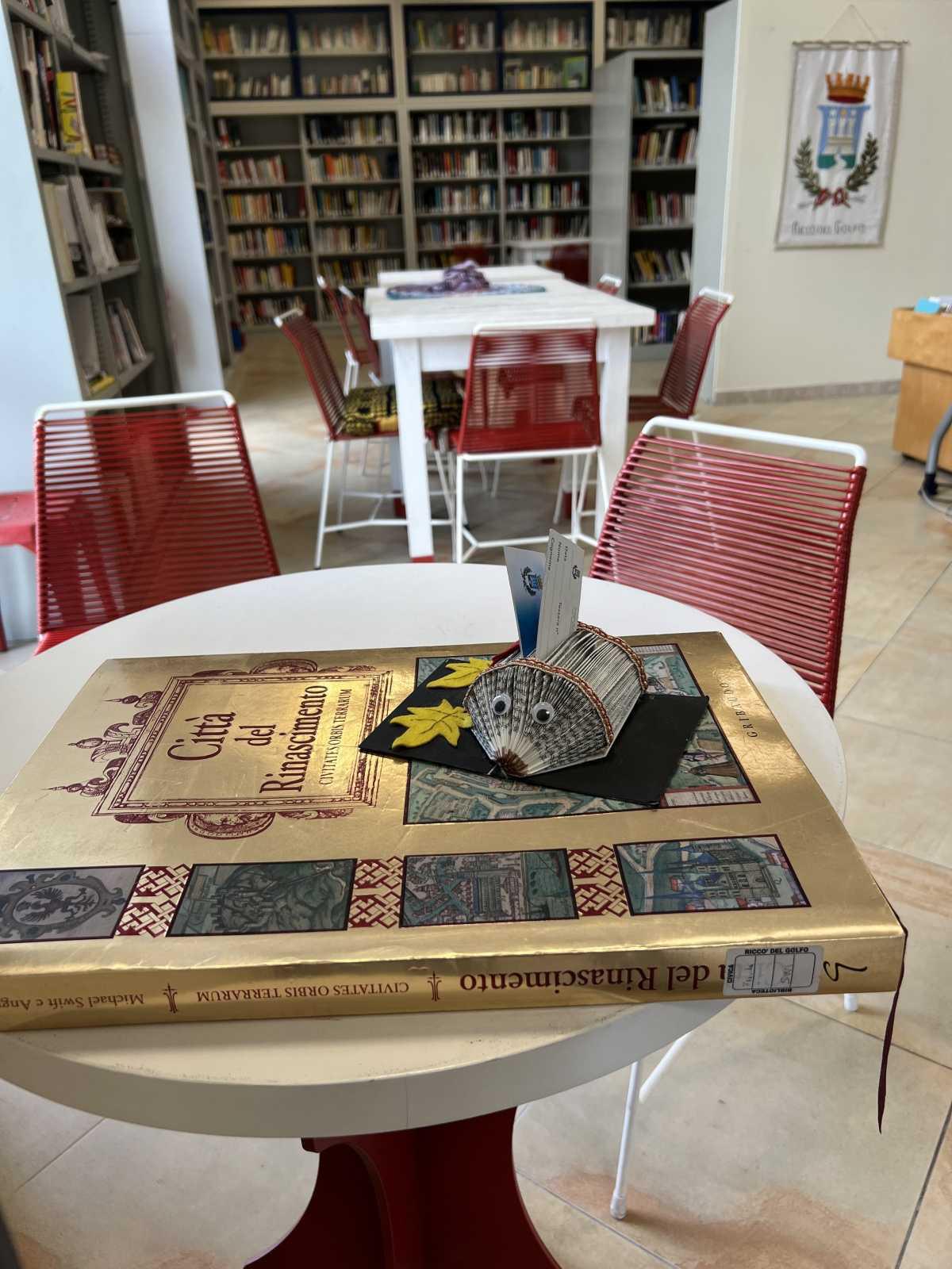  Biblioteca Civica di Riccò del Golfo