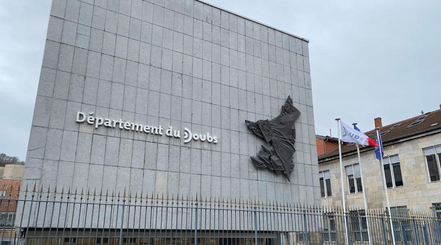 Département du Doubs : 80 millions d’euros par an consacrés au versement du RSA