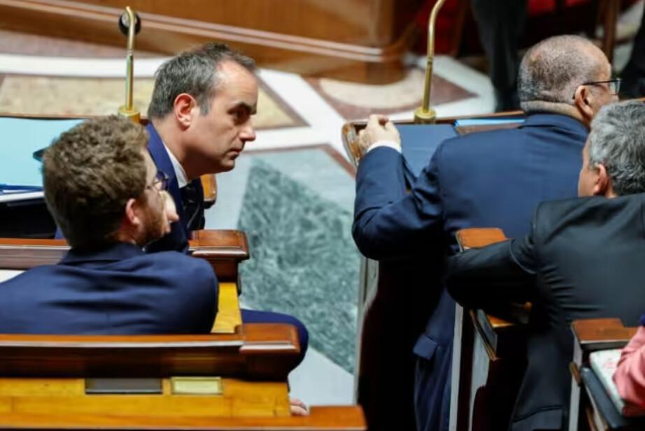 Le 1er-Mai restera "férié, chômé et payé", des propositions pour les commerces de proximité