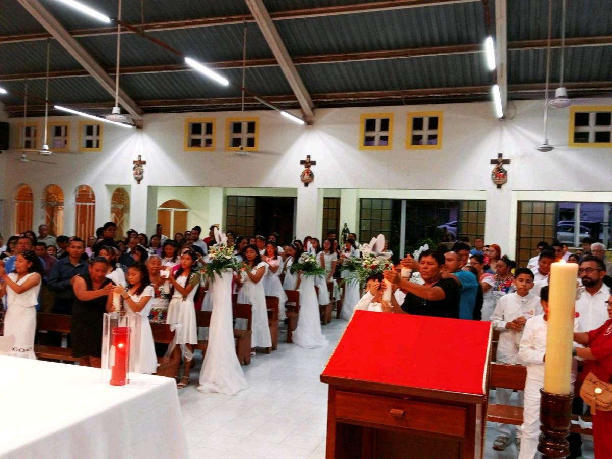 Confirmaciones de los jóvenes de la Parroquia de la Divina Providencia en Cancún
